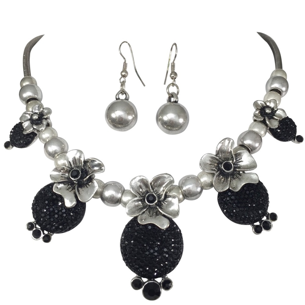 Black Caviar Flower Pod Flair Necklace Earring Set